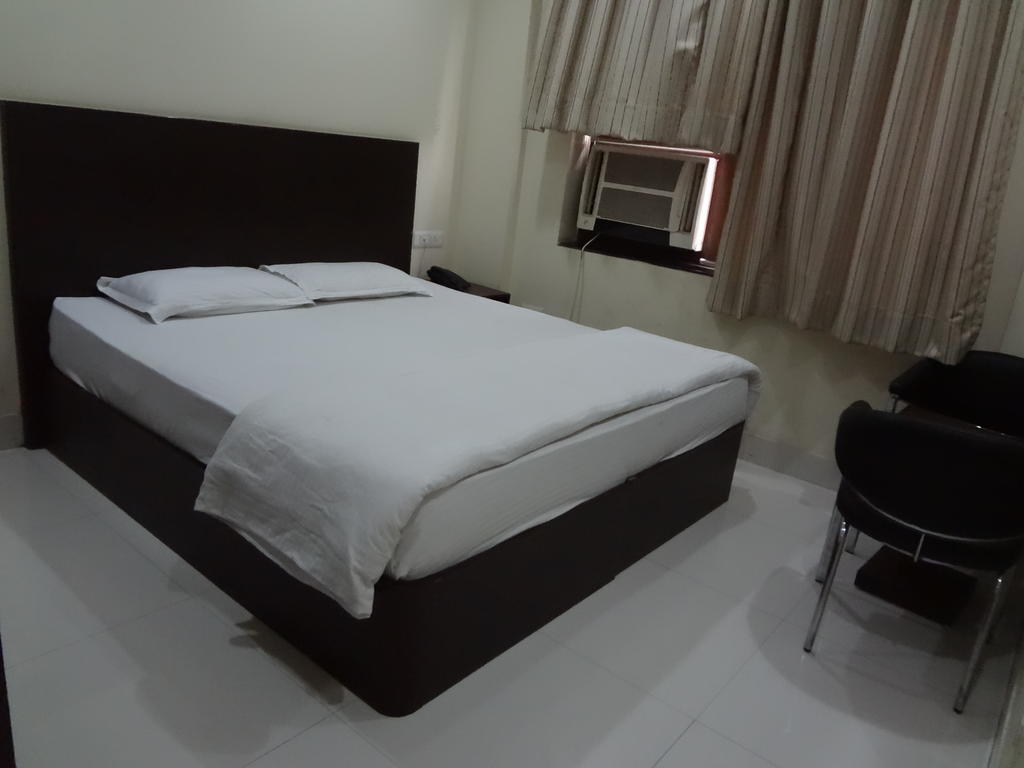 Hotel Siam International Дели Экстерьер фото
