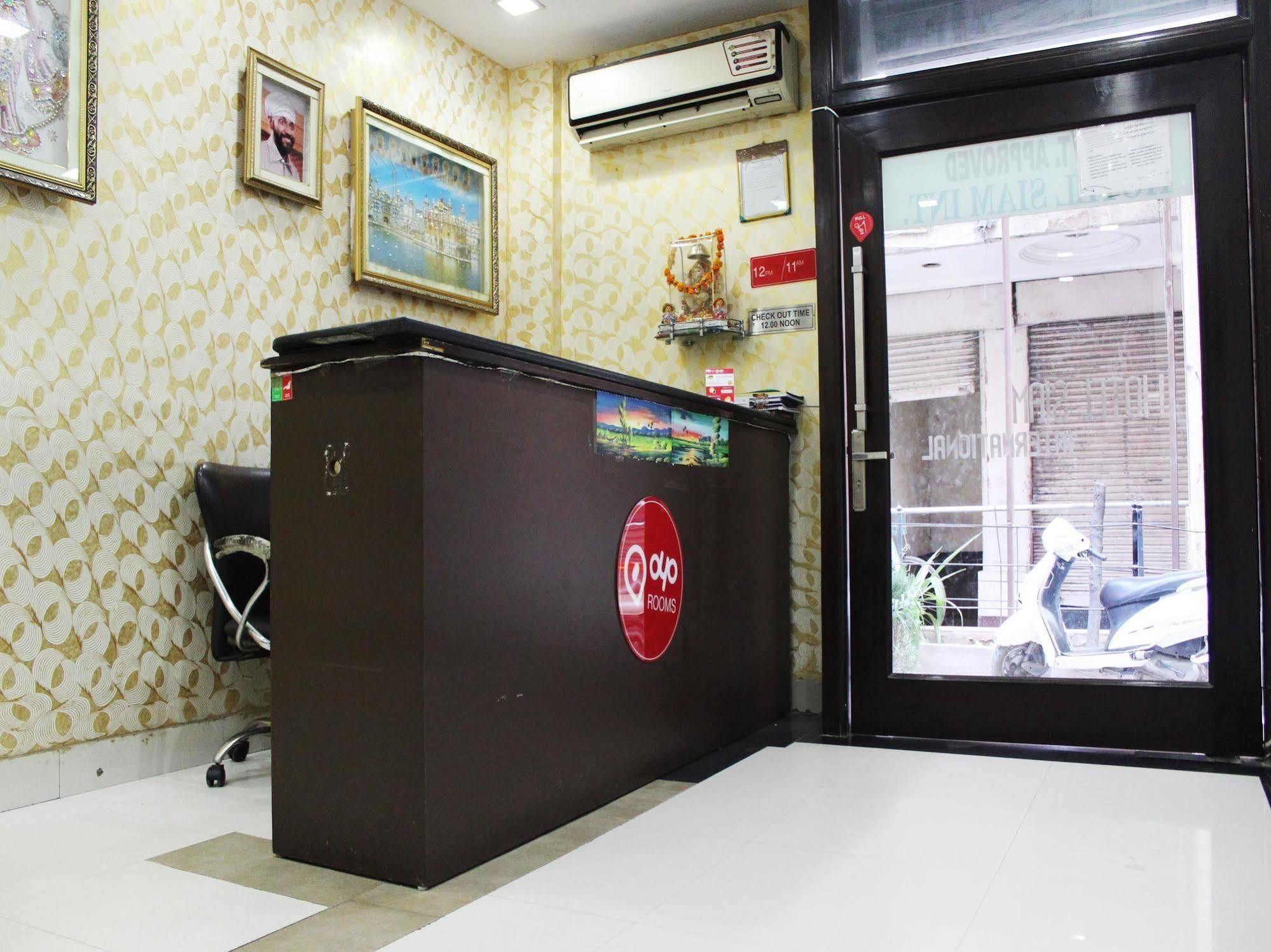 Hotel Siam International Дели Экстерьер фото