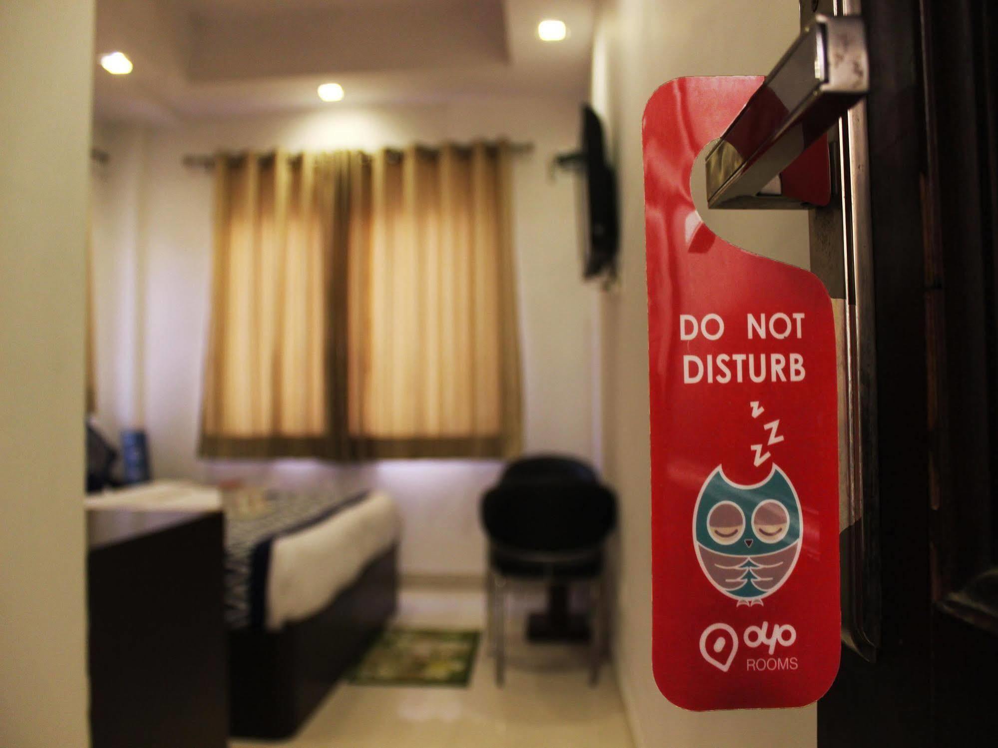 Hotel Siam International Дели Экстерьер фото